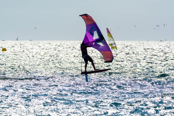 2021 Esportes Aquáticos Extremos Folha Asa Kitesurf Surfindg Vento Dia — Fotografia de Stock