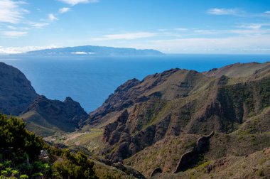 İspanya, Tenerife, Kanarya Adaları 'ndaki Teno kırsalından La Gomera adasına bakın.