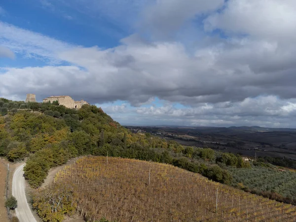 Vista Aérea Las Colinas Val Orcia Colorido Otoño Los Viñedos —  Fotos de Stock