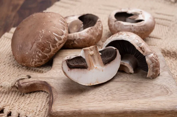 Tasty Vegetarian Food Large Brown Champignons Agaricus Bisporus Portobello Mushrooms — Stock Photo, Image