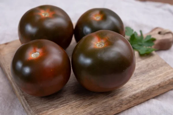 Comida Vegetariana Saludable Tomates Kumato Marrón Rojizo Primer Plano — Foto de Stock