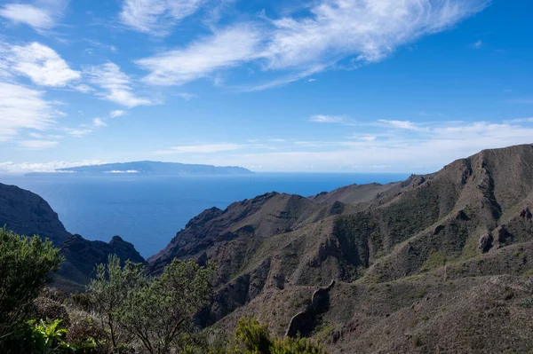 从西班牙加那利群岛Tenerife的Teno公园看La Gomera岛 — 图库照片