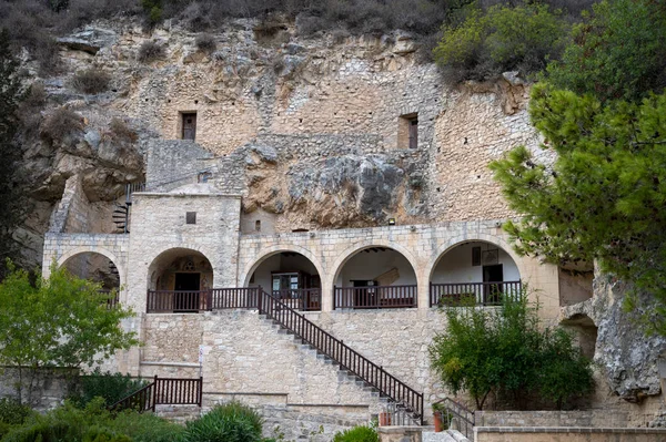 Vue Sur Les Murs Les Bâtiments Monastère Montagne Agios Neophytos — Photo