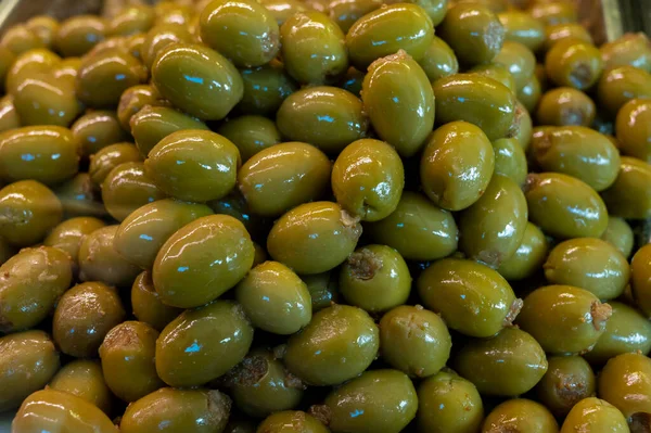 Gustose Olive Verdi Vicino Sul Mercato Sano Background Culinario Vegetariano — Foto Stock