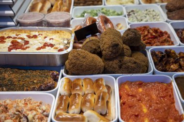 Mezbahadaki mezeci dükkanındaki gurme et yemekleri, yemek geçmişi...