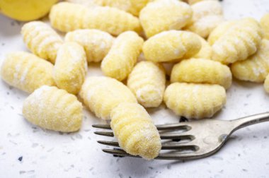İtalyan mutfağı, taze ev yapımı patatesten yapılmış gnocchi di patata.