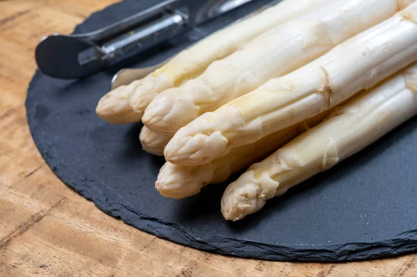 Cooking Fresh White Asparagus Vegetables Peeler Knife Asparagus Close — Stock Photo, Image