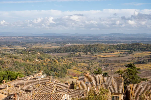 Visa Gamla Tak Kullar Och Vingårdar Från Gamla Stan Montepulciano — Stockfoto