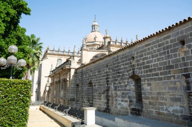 Jerez de la Frontera 'nın eski kısımlarında yürümek, Şeri şarabı yapmak, Endülüs, İspanya yazın