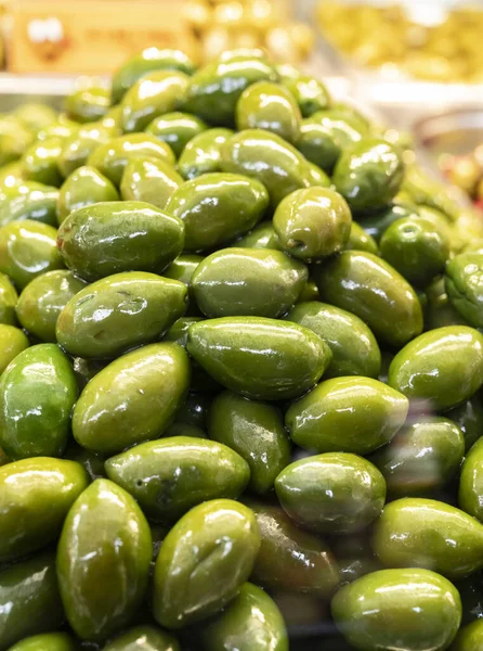 Gustose Olive Verdi Vicino Sul Mercato Sano Background Culinario Vegetariano — Foto Stock