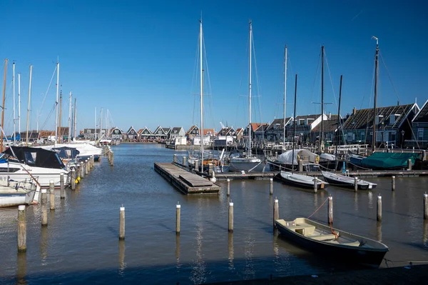 Vandring Solig Vårdag Liten Holländsk Stad Marken Med Trähus Belägna — Stockfoto