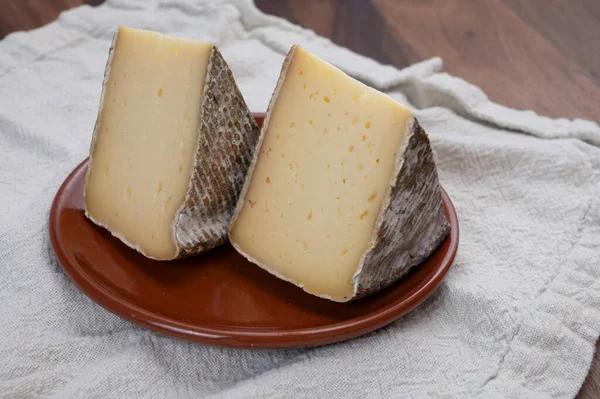 Queso Montaña Francés Los Alpes Tomme Savoie Cerca —  Fotos de Stock