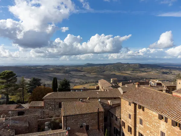 Widok Lotu Ptaka Stare Miasto Montepulciano Wzgórza Witn Winnice Toskania — Zdjęcie stockowe
