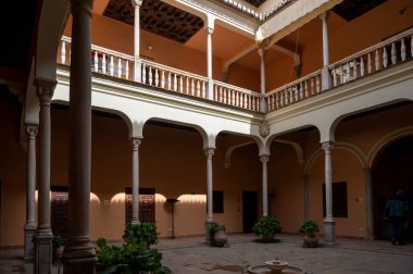 Bahar ayında eski dünya mirası şehri Granada, Endülüs, İspanya 'da yürüyüş