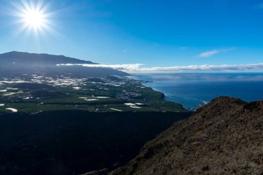 La Palma adasının 2021 'de La Laguna ve Todoque' daki Cumbre vieja volkanı patlamasından önceki panoramik manzarası, İspanya, Kanarya Adaları