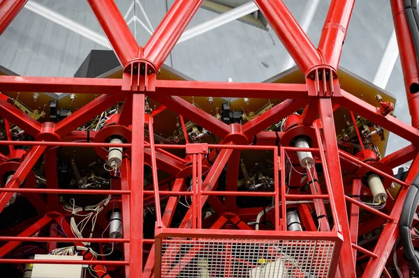 La Palma adasındaki Gran Telescopio Canarias teleskopunun uluslararası uzay gözlemevi ve manzarası en yüksek sıradağlık Roque de los muchachos, Kanarya Adaları, İspanya