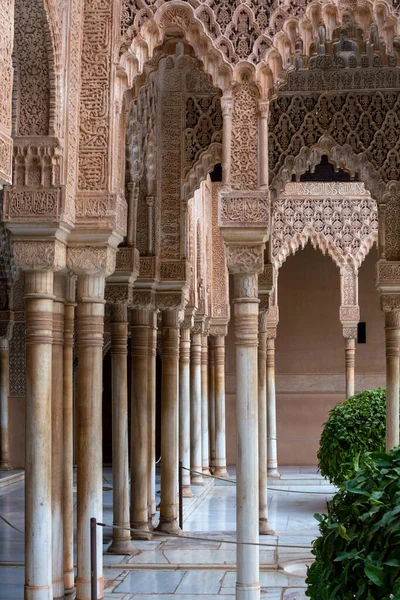 Eski ortaçağ kalesi Alhambra, Granada, Endülüs, İspanya