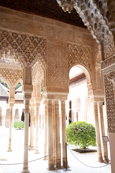 Eski ortaçağ kalesi Alhambra, Granada, Endülüs, İspanya
