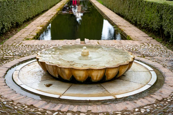 Jardines Edificaciones Del Palacio Medieval Generalife Fortaleza Alhambra Granada Andalucía —  Fotos de Stock