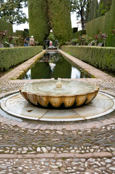 Jardines Edificaciones Del Palacio Medieval Generalife Fortaleza Alhambra Granada Andalucía —  Fotos de Stock