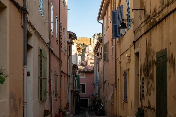 Día Soleado Sur Francia Caminando Antigua Ciudad Costera Provenzal Cassis — Foto de Stock