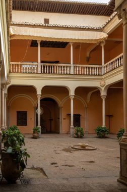 Bahar ayında eski dünya mirası şehri Granada, Endülüs, İspanya 'da yürüyüş