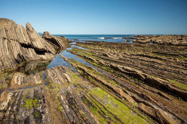 Visa Brant Lutade Lager Flysch Geologisk Formation Atlantkusten Vid Zumaia — Stockfoto