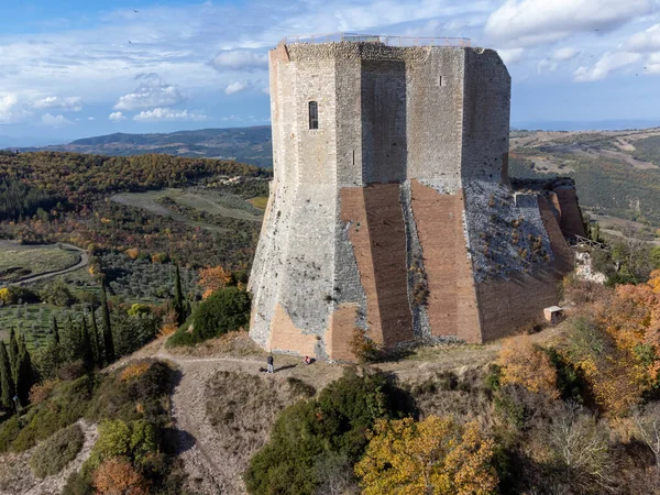 Castelo Fortificação Medieval Topo Colina Vista Sobre Colinas Toscana Itália — Fotografia de Stock