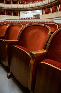 Avusturya 'nın başkenti Viyana' nın orta kesimindeki Viyana devlet opera binasının mimari ve dekorasyon unsurları