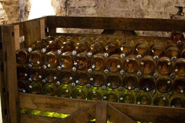 Production Traditionnelle Vin Blanc Rose Mousseux Dans Des Caves Souterraines — Photo