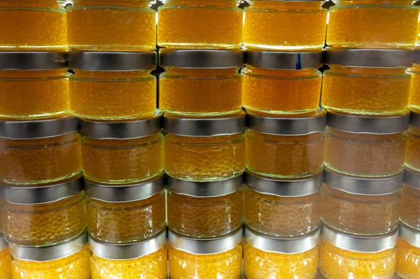 Pequeñas Latas Vidrio Con Salmón Pescado Real Caviar Rojo Naranja — Foto de Stock