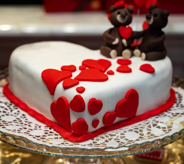 Pastanede Yemek Tasarımı Düğün Veya Mutlu Sevgililer Günü Pastaları Çikolatalı — Stok fotoğraf