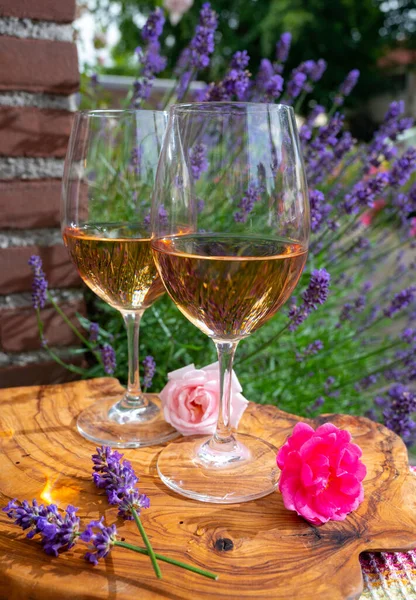 French Rose Wine Provence Two Glasses Wine Purple Lavender Flowers — Stock Photo, Image