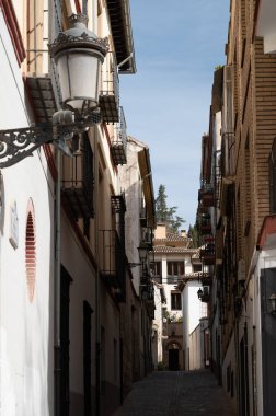 Bahar ayında eski dünya mirası şehri Granada, Endülüs, İspanya 'da yürüyüş