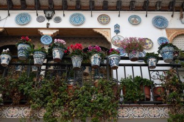 Bahar ayında eski dünya mirası şehri Granada, Endülüs, İspanya 'da yürüyüş