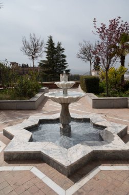 Bahar ayında eski dünya mirası şehri Granada, Endülüs, İspanya 'da yürüyüş