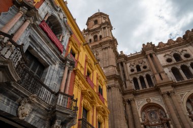 Malaga, Endülüs, İspanya 'nın eski merkez kesiminde şehir manzarası