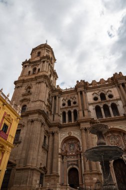 Malaga, Endülüs, İspanya 'nın eski merkez kesiminde şehir manzarası