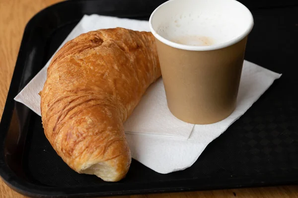 Coffe Cappuccino Croissant Fresco Assado Tomada Café Manhã Francês Padaria — Fotografia de Stock