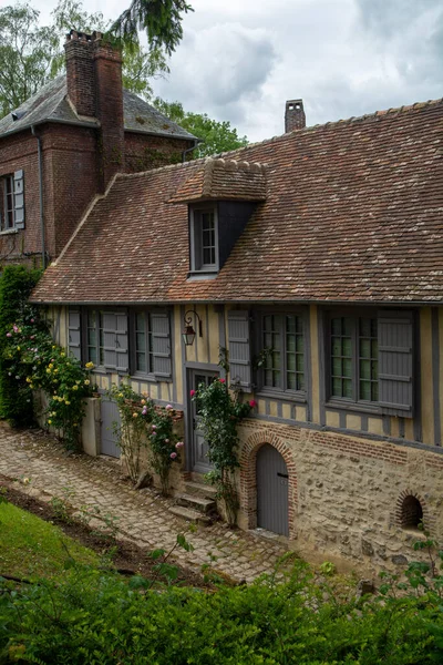 Turistmål Vackraste Franska Byarna Gerberoy Liten Historisk Med Korsvirkeshus Och — Stockfoto