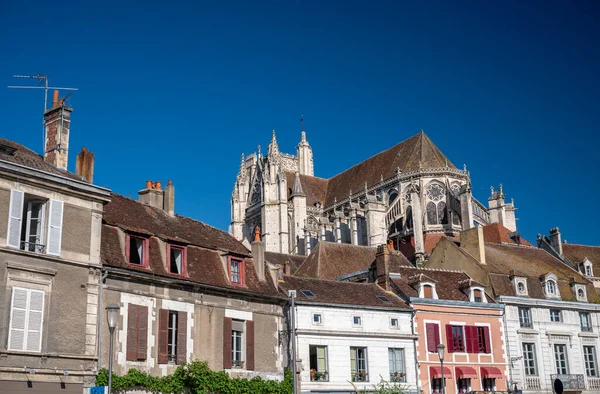Προβολή Των Παλαιών Δρόμων Και Των Σπιτιών Της Auxerre Μεσαιωνική — Φωτογραφία Αρχείου