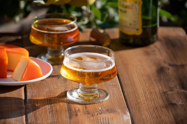 Food Drink Pairing Apple Cider Glasses Produced Organic Farm Bio — Foto Stock