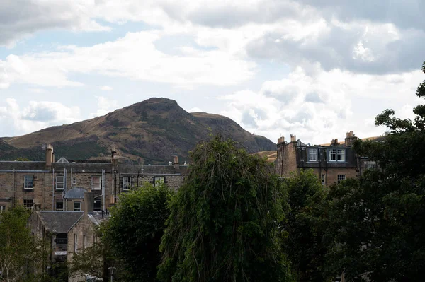 New Town Edinburgh City View Houses Hills Trees Old Part — Stockfoto