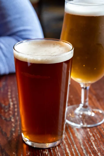 Pint Glasses Cold Fresh British Ale Lager Beer Served Old — Stockfoto