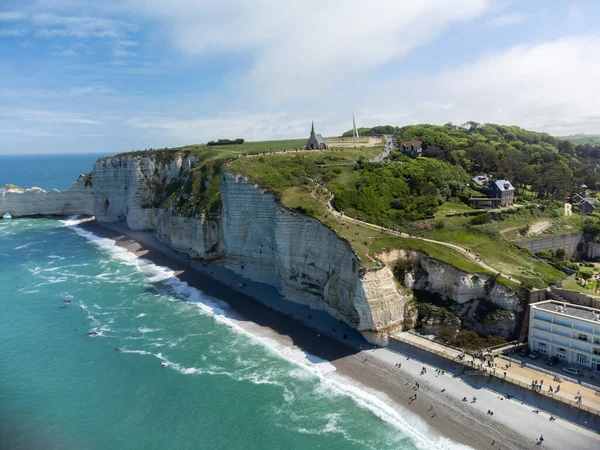 Flygpanoramautsikt Över Krita Gröna Ängar Och Atlanten Etretat Normandie Frankrike — Stockfoto