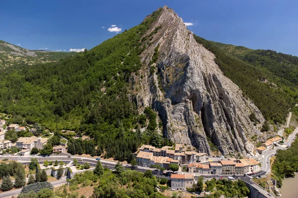Blick Auf Die Historische Stadt Sisteron Mit Dem Fluss Durance — Stockfoto