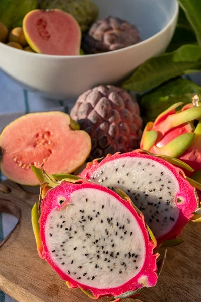 Varietà Gustosi Frutti Esotici Tropicali Litchi Freschi Maturi Frutta Del — Foto Stock