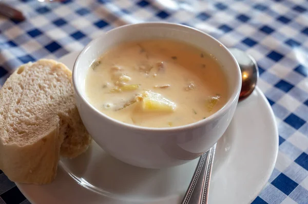 Sopa Tradicional Crema Blanca Escocesa Skink Cullen Hecho Con Pescado —  Fotos de Stock