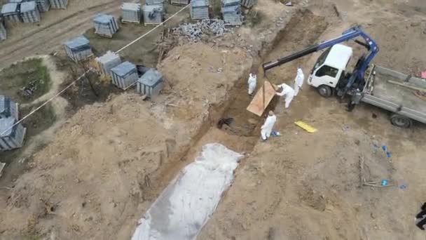 Bucha Kyiv Ukraine 2022 Genocide Bucha Forensic Police Officers Exhume — Stock Video