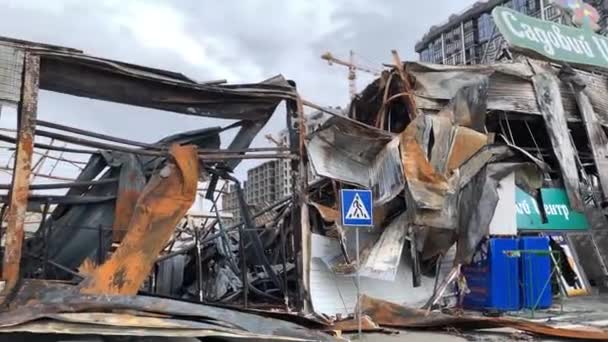 Bucha Kyiv Ucrania 2022 Guerra Ucrania Centro Comercial Destruido Por — Vídeos de Stock